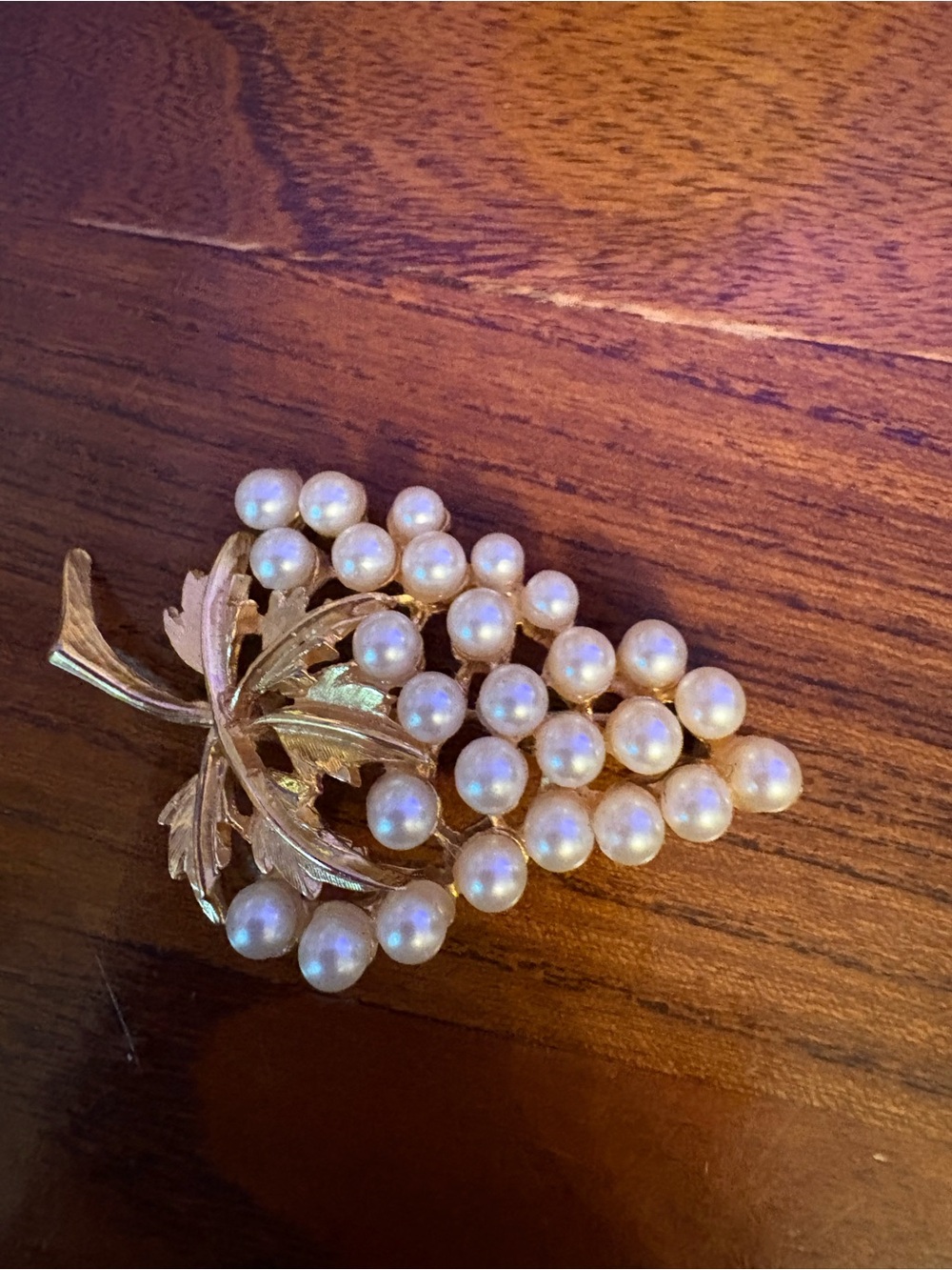 Vintage Pell Gold-Tone Pearl Cluster Brooch - White Pearl Leaf Design